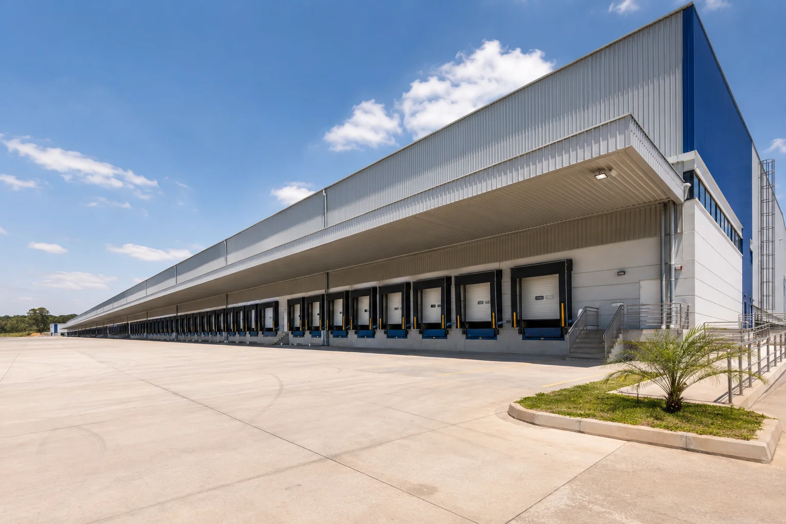 圣保罗电商分拨中心项目 — 物流分拨 in 圣保罗, Brazil, steel structure project by WZH Construction Group